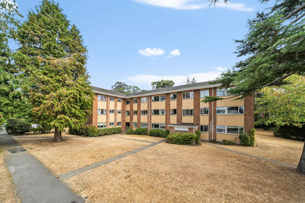 1 bed flat to rent — Brockley Combe, Weybridge KT13 9QD