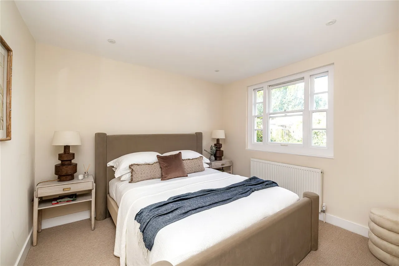 Avondale Park Gardens, Notting Hill, W11, photo 12