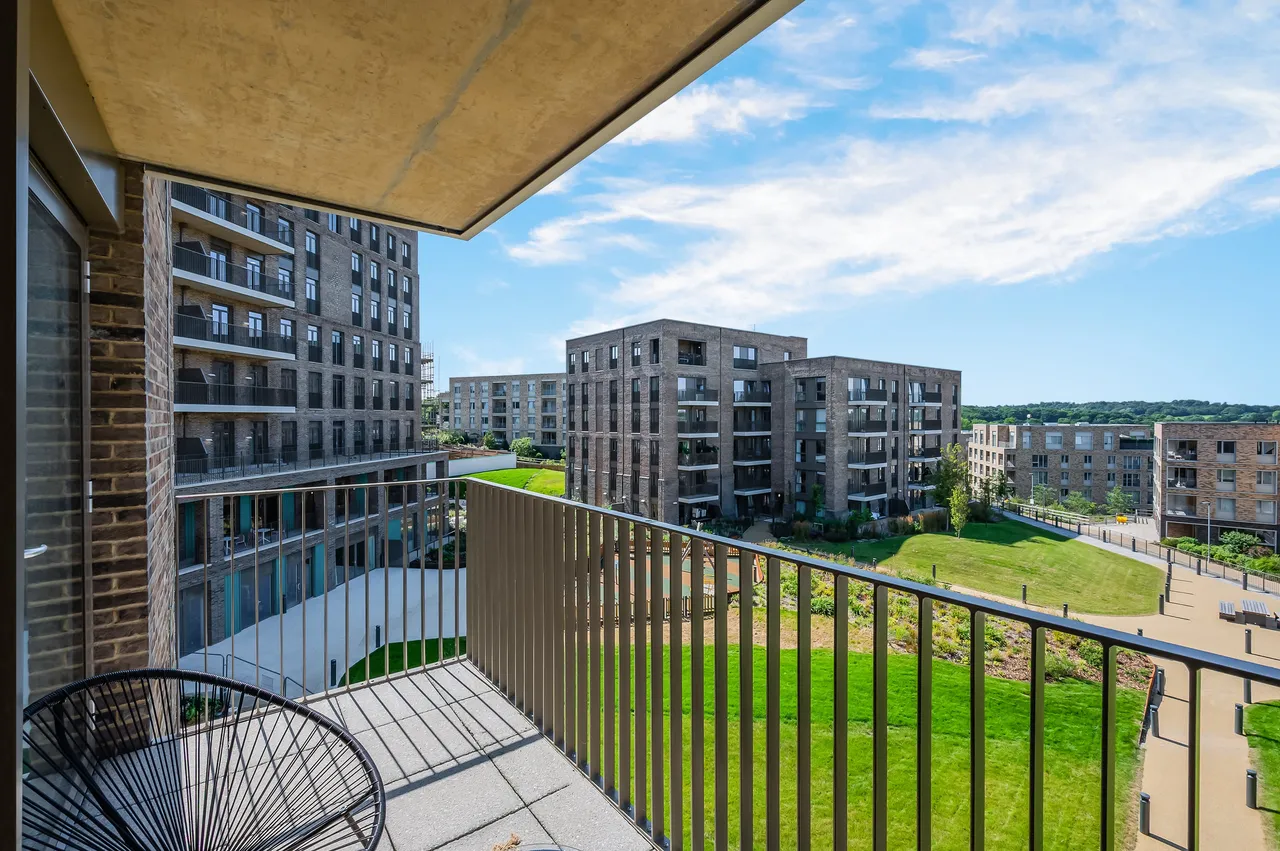 Medawar Drive, London, NW7, photo 2