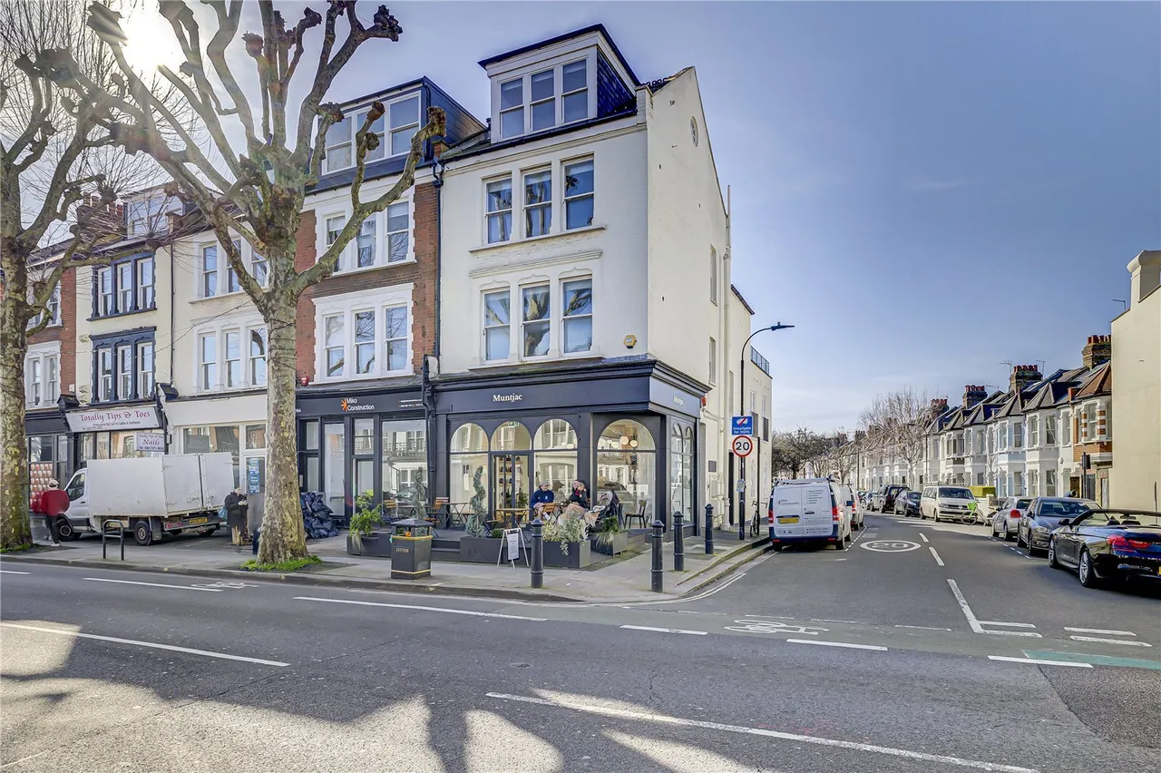 Wandsworth Bridge Road, London, SW6, photo 10