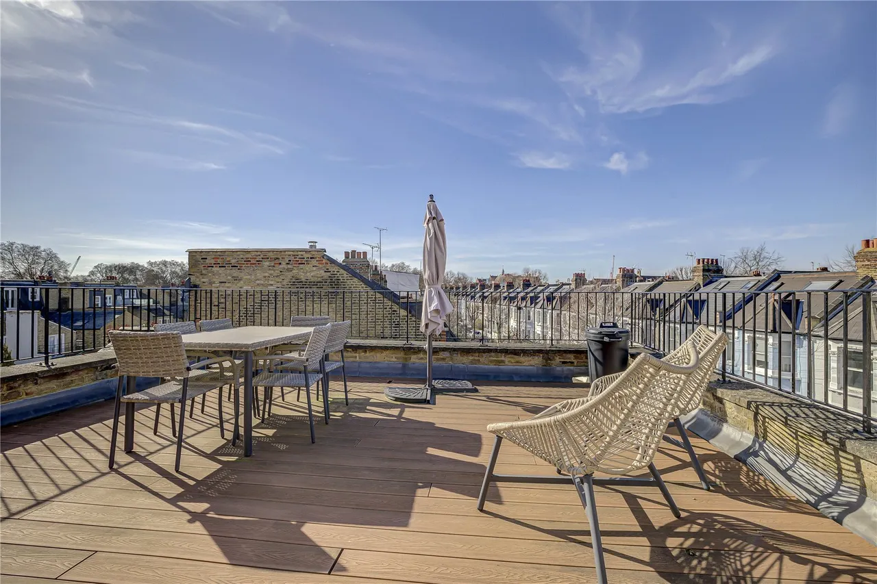 Wandsworth Bridge Road, London, SW6, photo 8