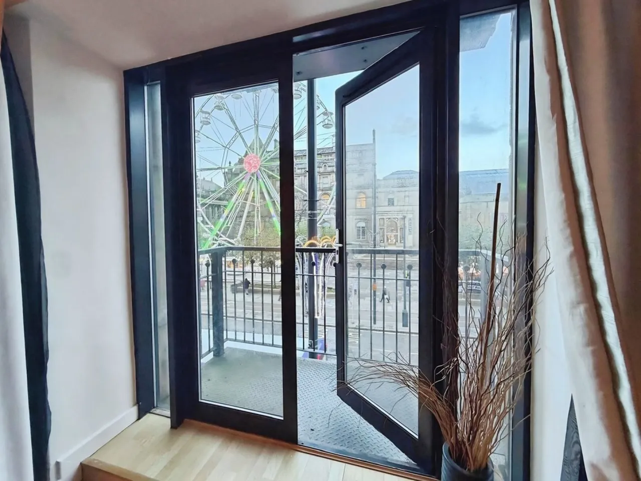 Victoria House, The Headrow, LS1, photo 4