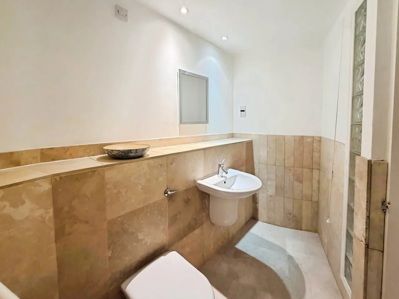 Victoria House, The Headrow, LS1, photo 9