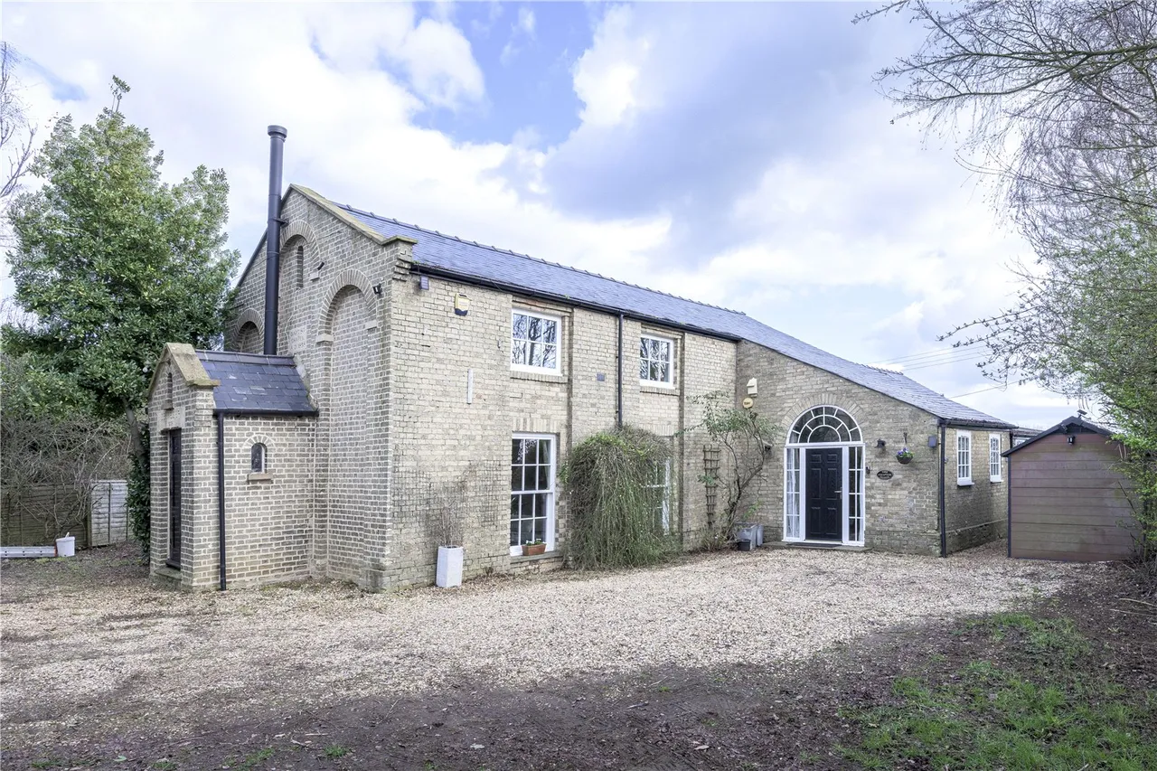Exceptional Five-Bedroom Period Home with Countryside Views, Peaceful Rural Location Near Cambridge, photo 3