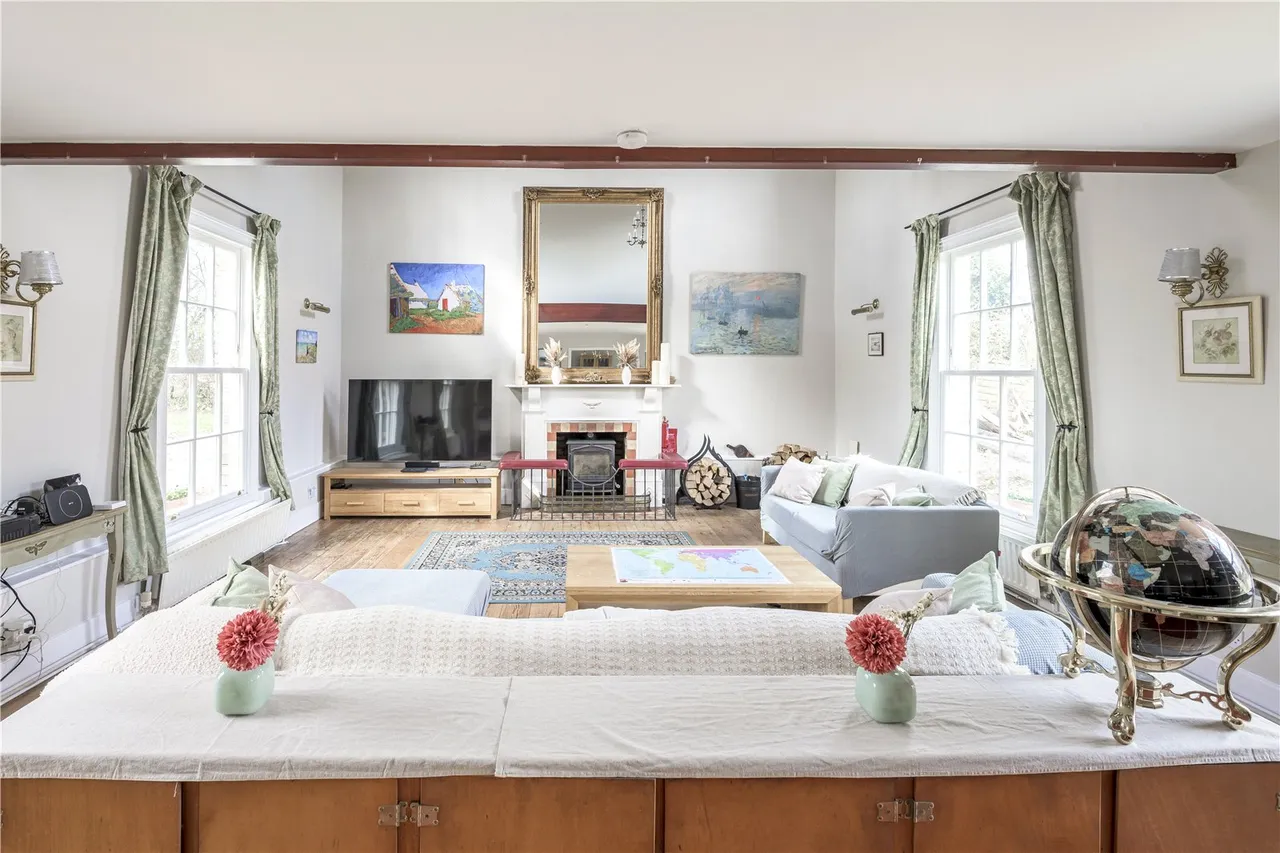 Exceptional Five-Bedroom Period Home with Countryside Views, Peaceful Rural Location Near Cambridge, photo 6