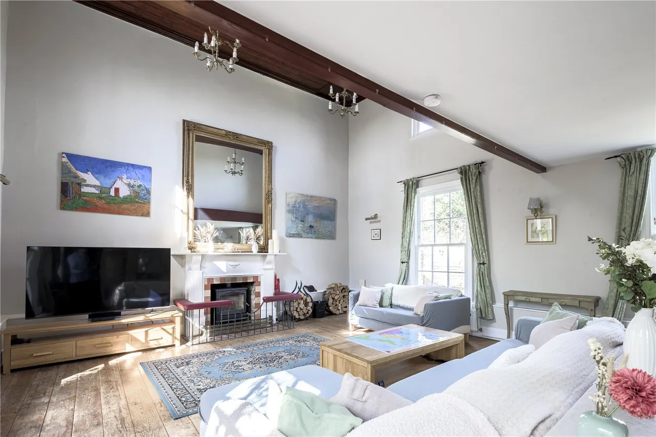 Exceptional Five-Bedroom Period Home with Countryside Views, Peaceful Rural Location Near Cambridge, photo 7