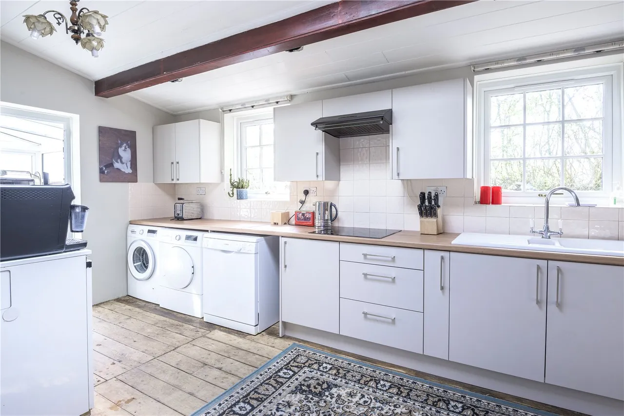 Exceptional Five-Bedroom Period Home with Countryside Views, Peaceful Rural Location Near Cambridge, photo 16