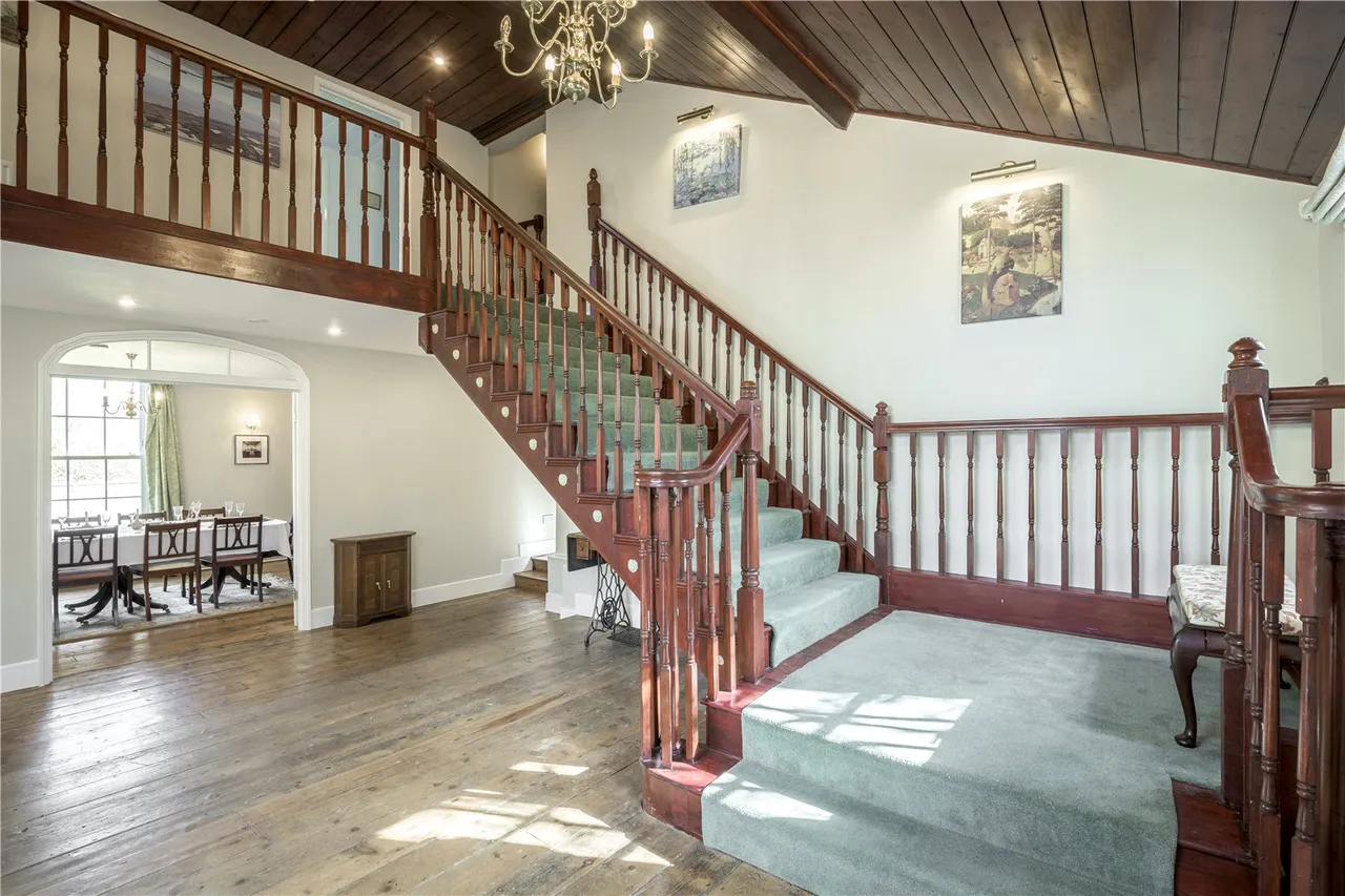 Exceptional Five-Bedroom Period Home with Countryside Views, Peaceful Rural Location Near Cambridge, photo 11