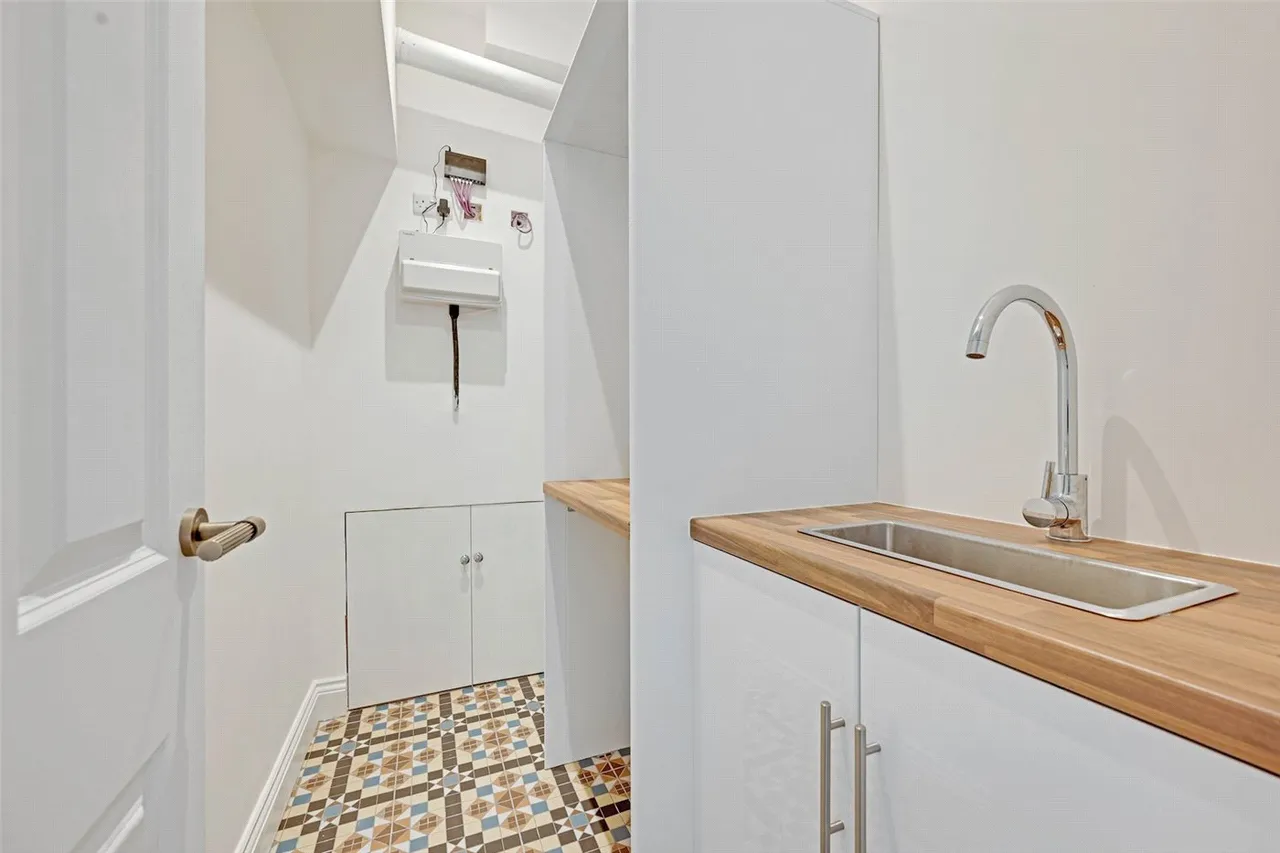 Earlsmead Road, London, NW10, photo 11