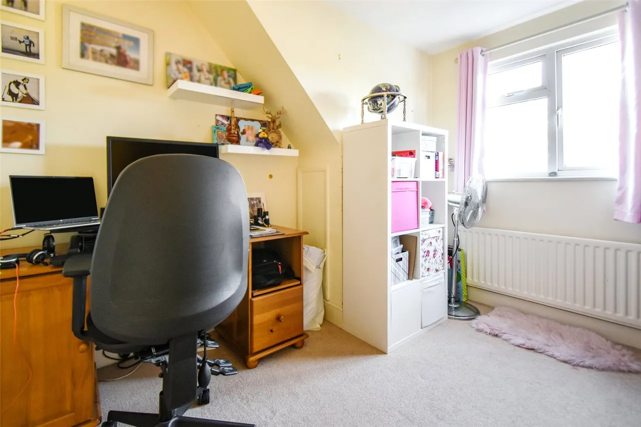 Reading Road, Hook, Hampshire, RG27 9EA, photo 12