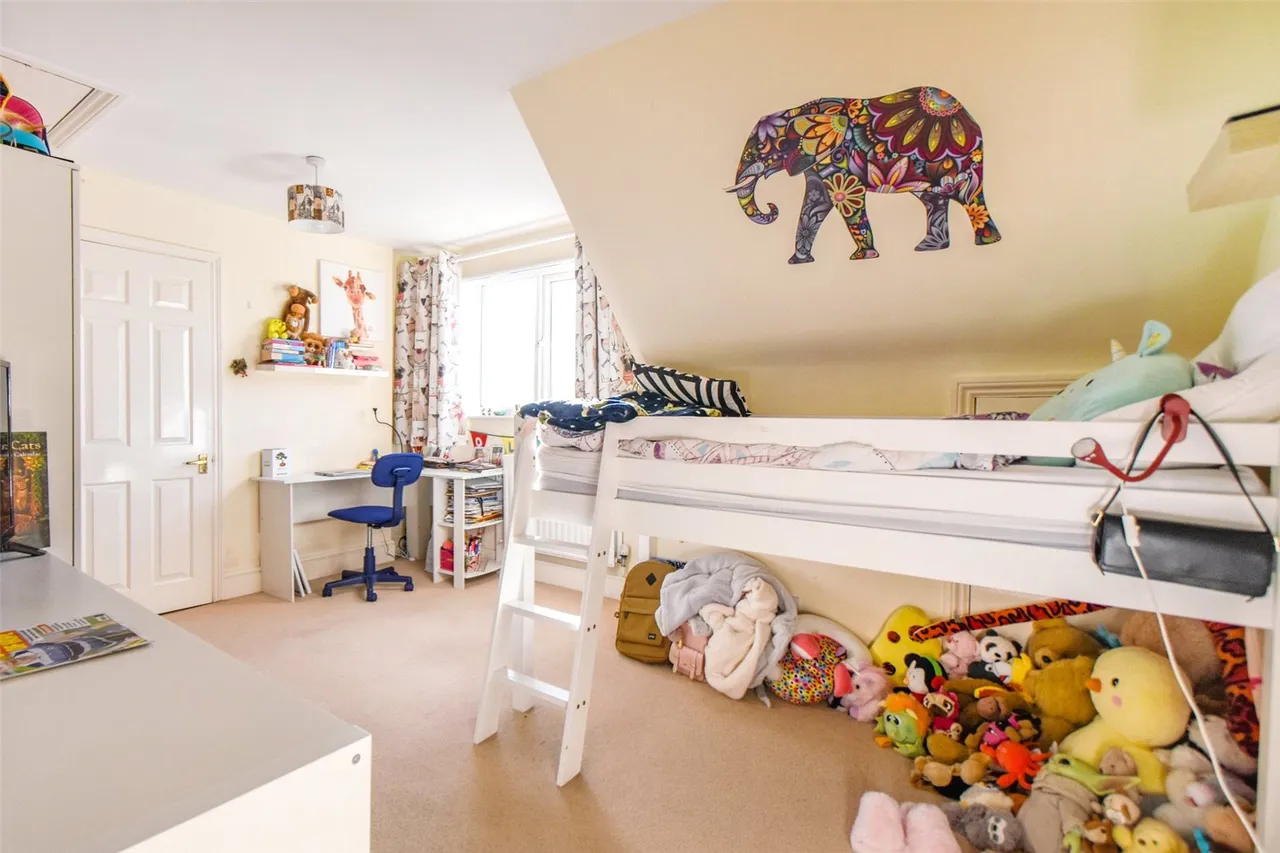 Reading Road, Hook, Hampshire, RG27 9EA, photo 9