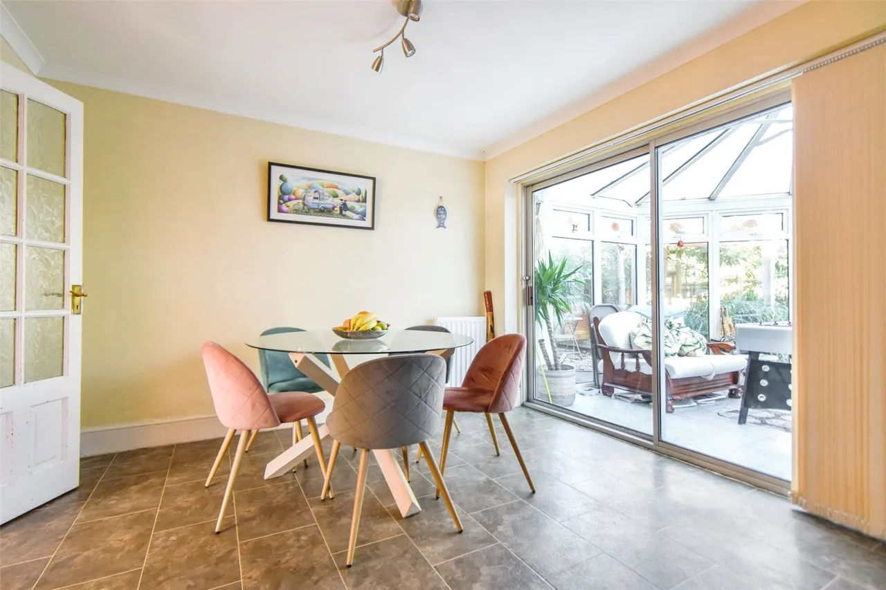 Reading Road, Hook, Hampshire, RG27 9EA, photo 6