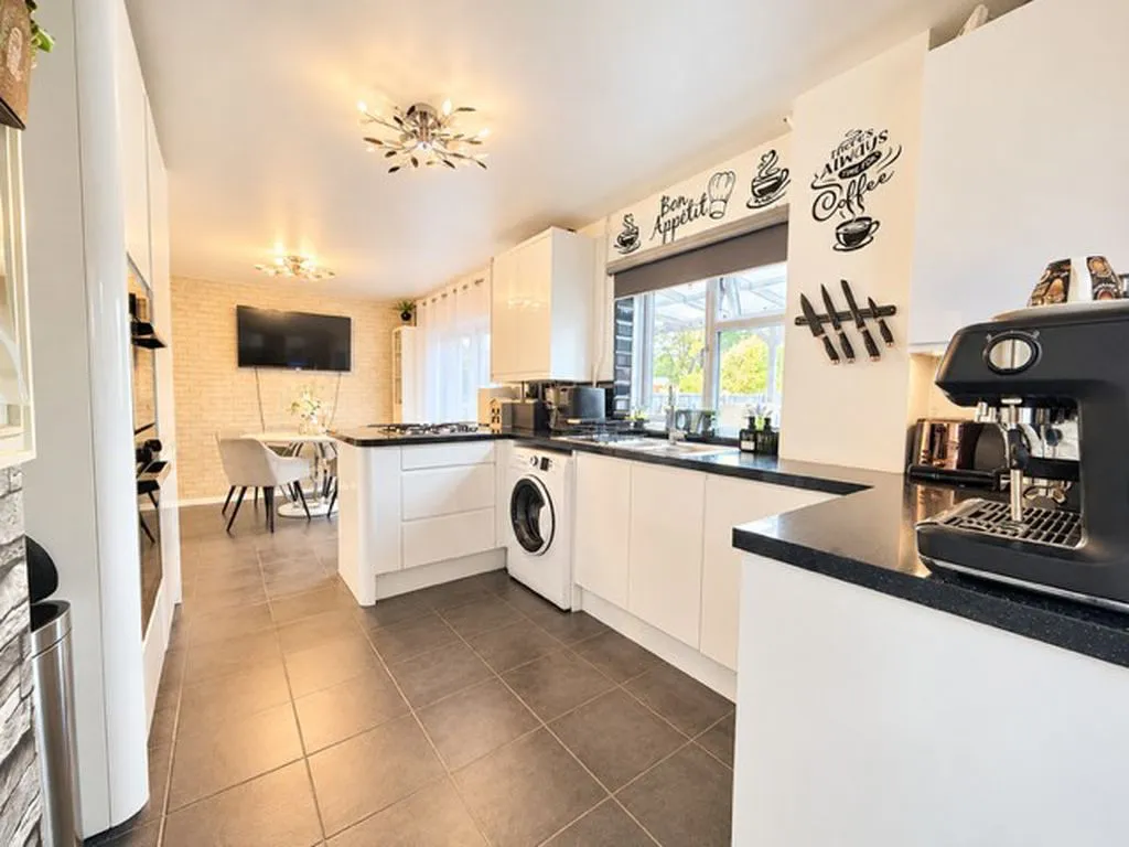Queslett Road, Great Barr, B43, photo 6