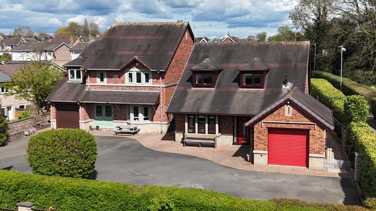 4 bed house for sale, Stone Road, Trentham, ST4