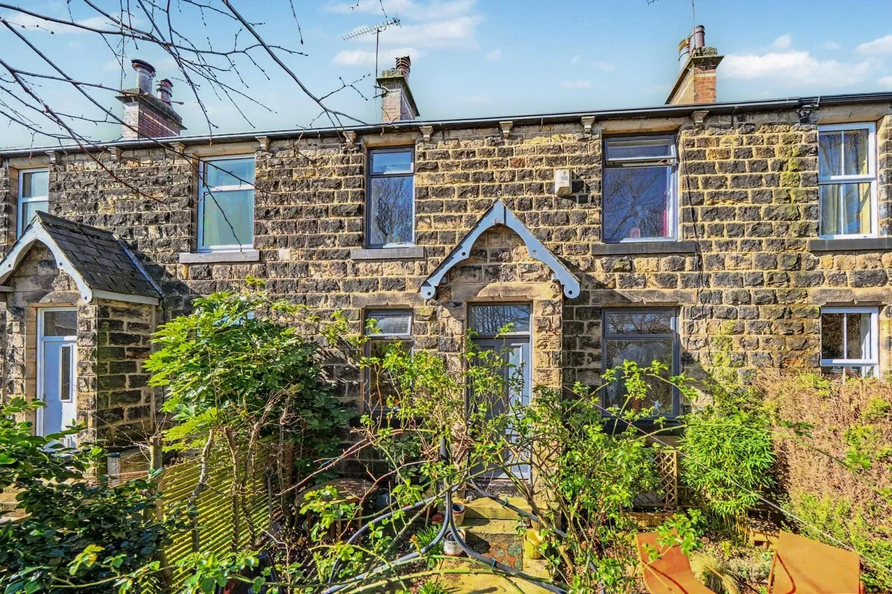2 bed house for sale, Oakfield Terrace, Horsforth, LS18