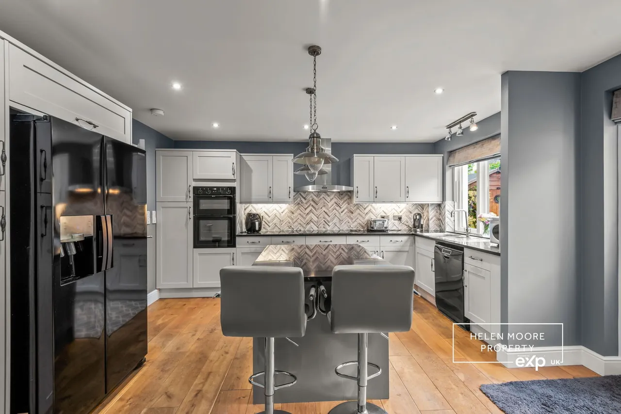 6 bed house for sale, Avonwick Green, Avonwick