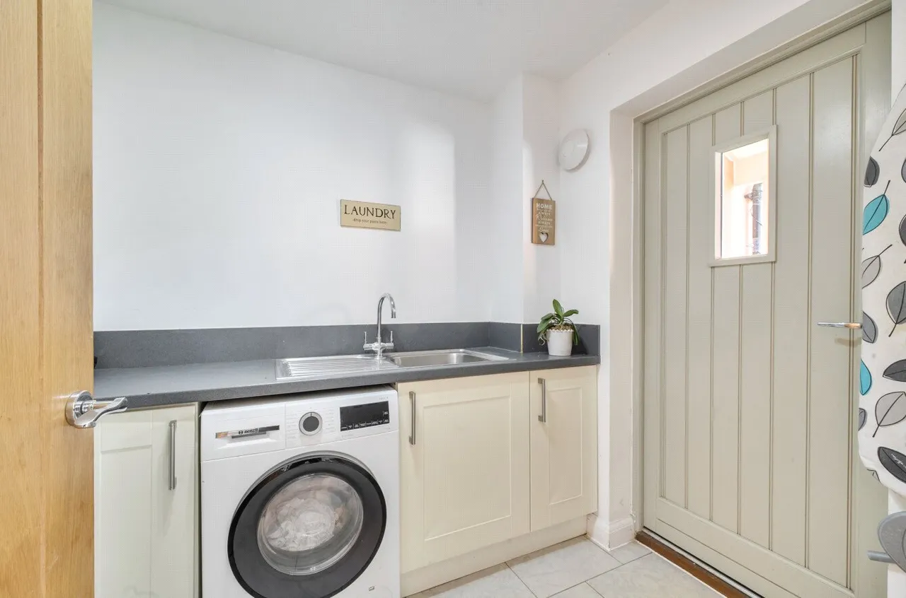 South Drive, Sandhill Park, Bishops Lydeard, Taunton, TA4 3DQ, photo 17