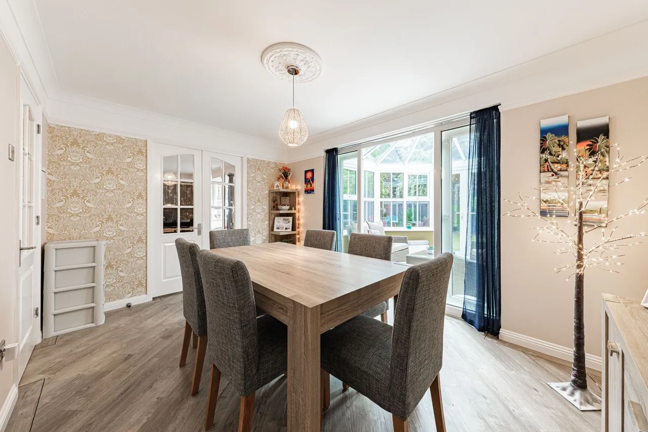 Widgeon Walk, Hawkinge, CT18, photo 13