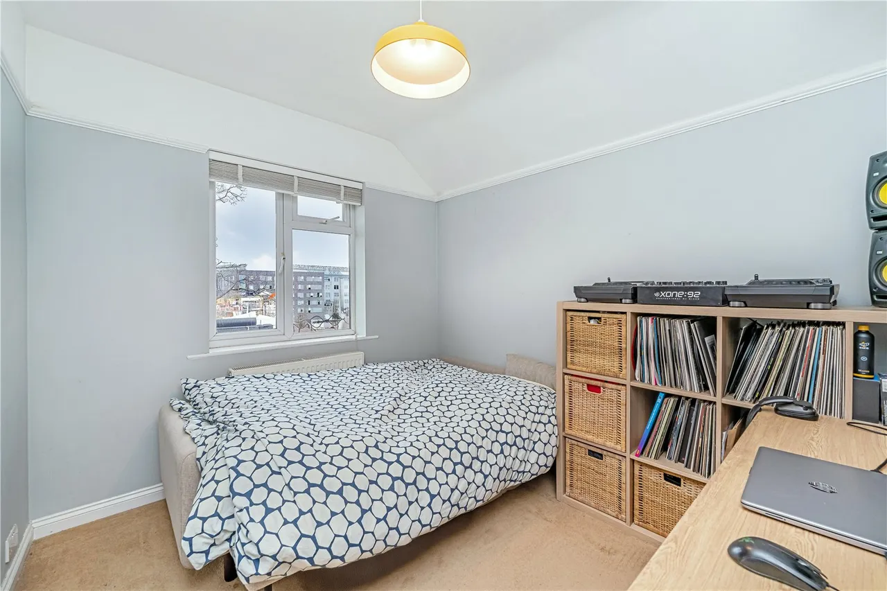 Craneford Way, Twickenham, TW2 7SQ, photo 8