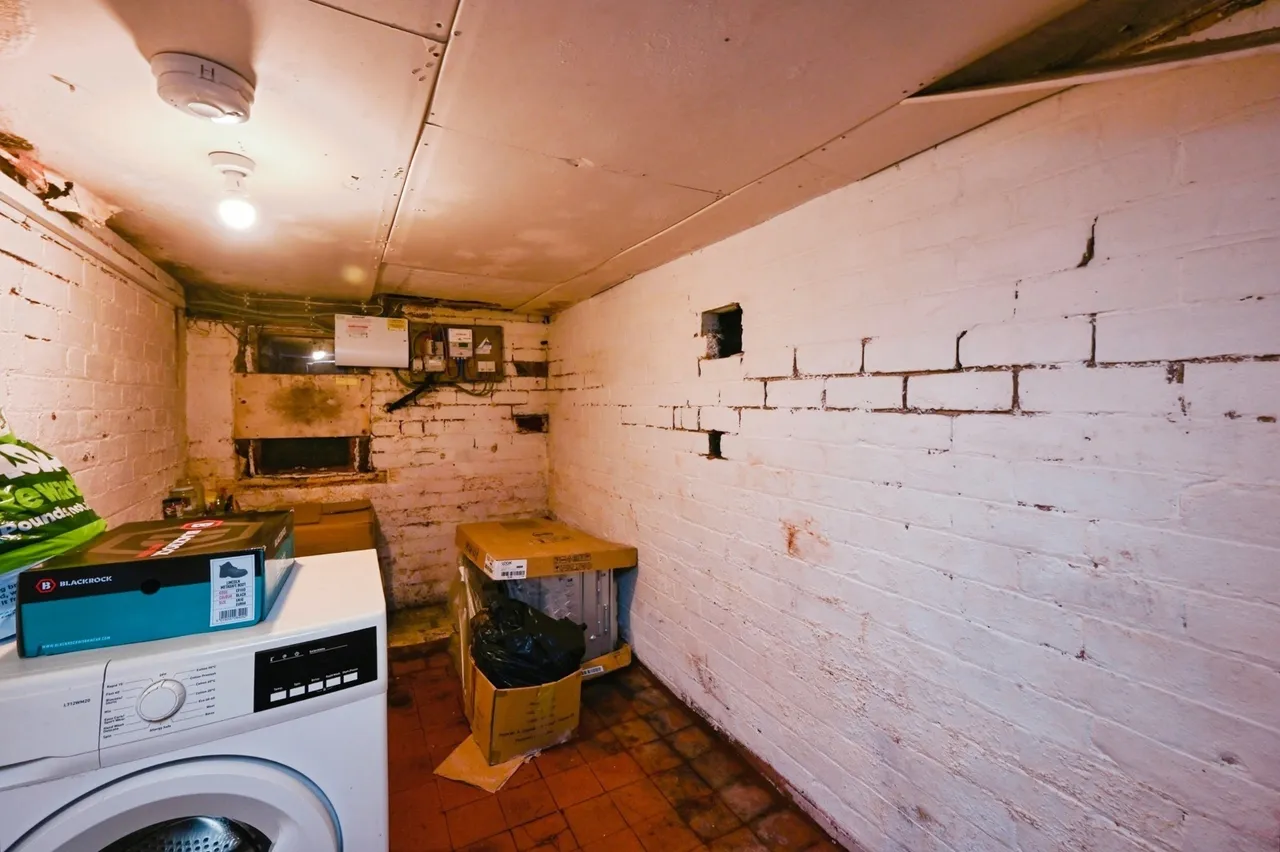 Carter Lane, Mansfield, Nottinghamshire, NG18, photo 16