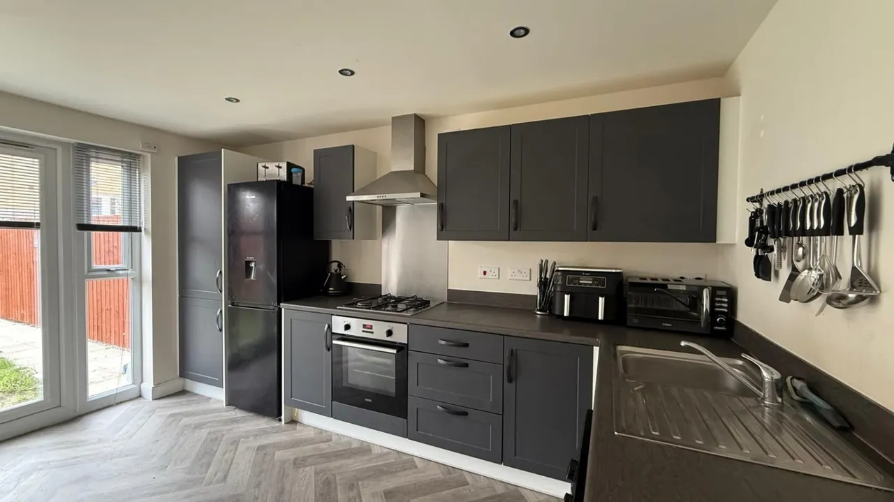 Windsor Road, Dewsbury, photo 8