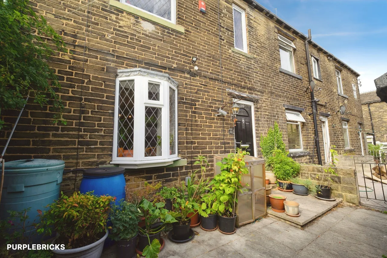 2 bed house for sale, Low Green, Bradford, BD7