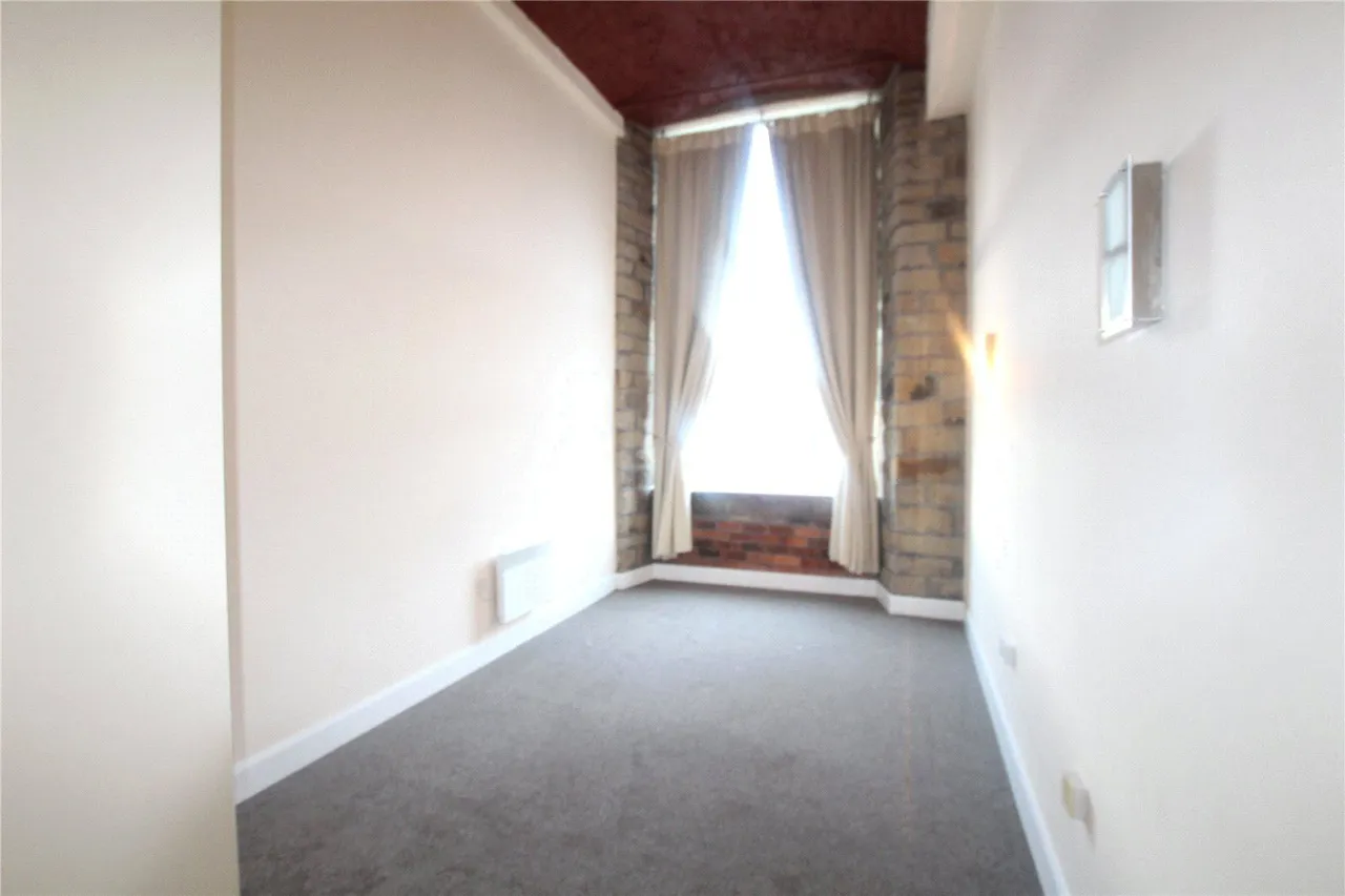 Savile Street, Milnsbridge, HD3, photo 9
