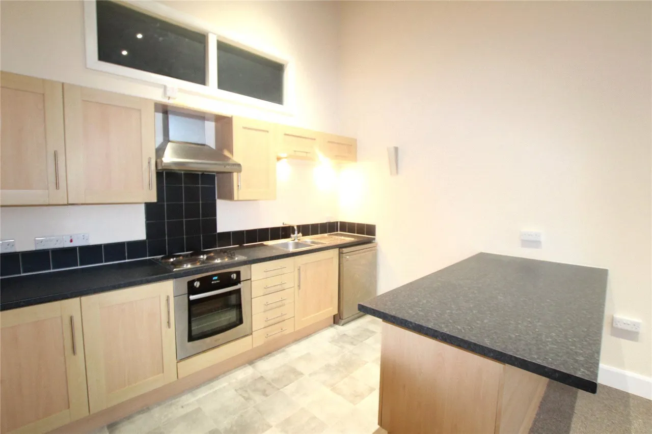 Savile Street, Milnsbridge, HD3, photo 6