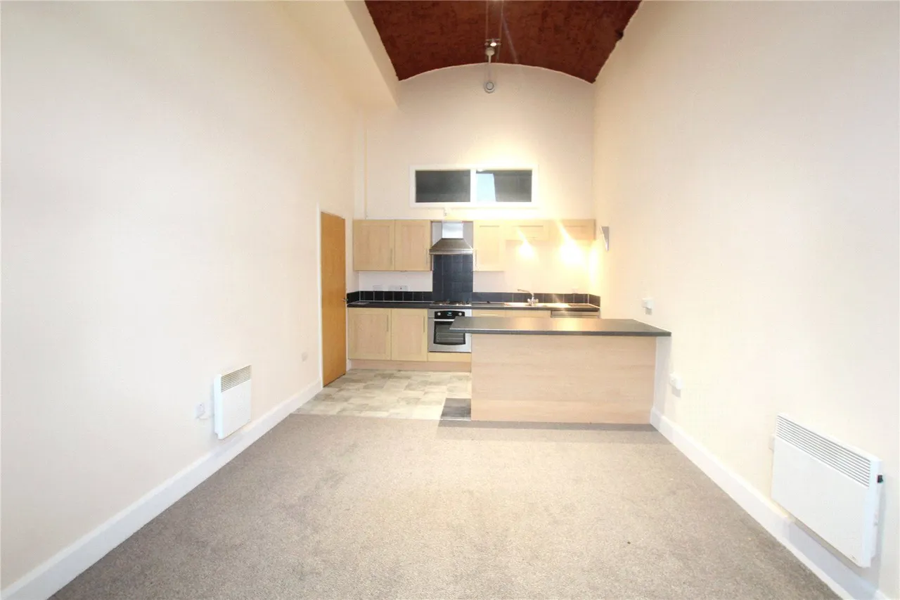 Savile Street, Milnsbridge, HD3, photo 4