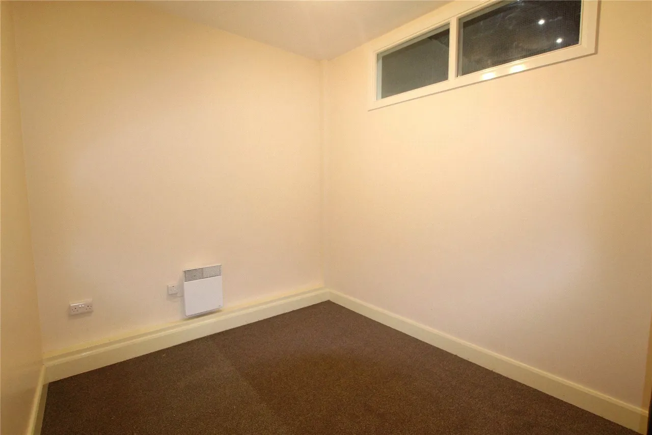Savile Street, Milnsbridge, HD3, photo 11