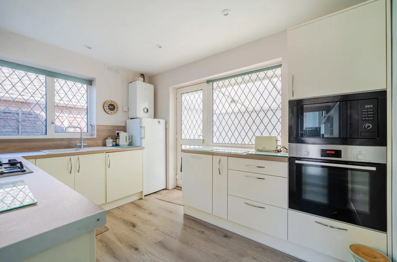 Arnside Close, Sompting, BN15, photo 3