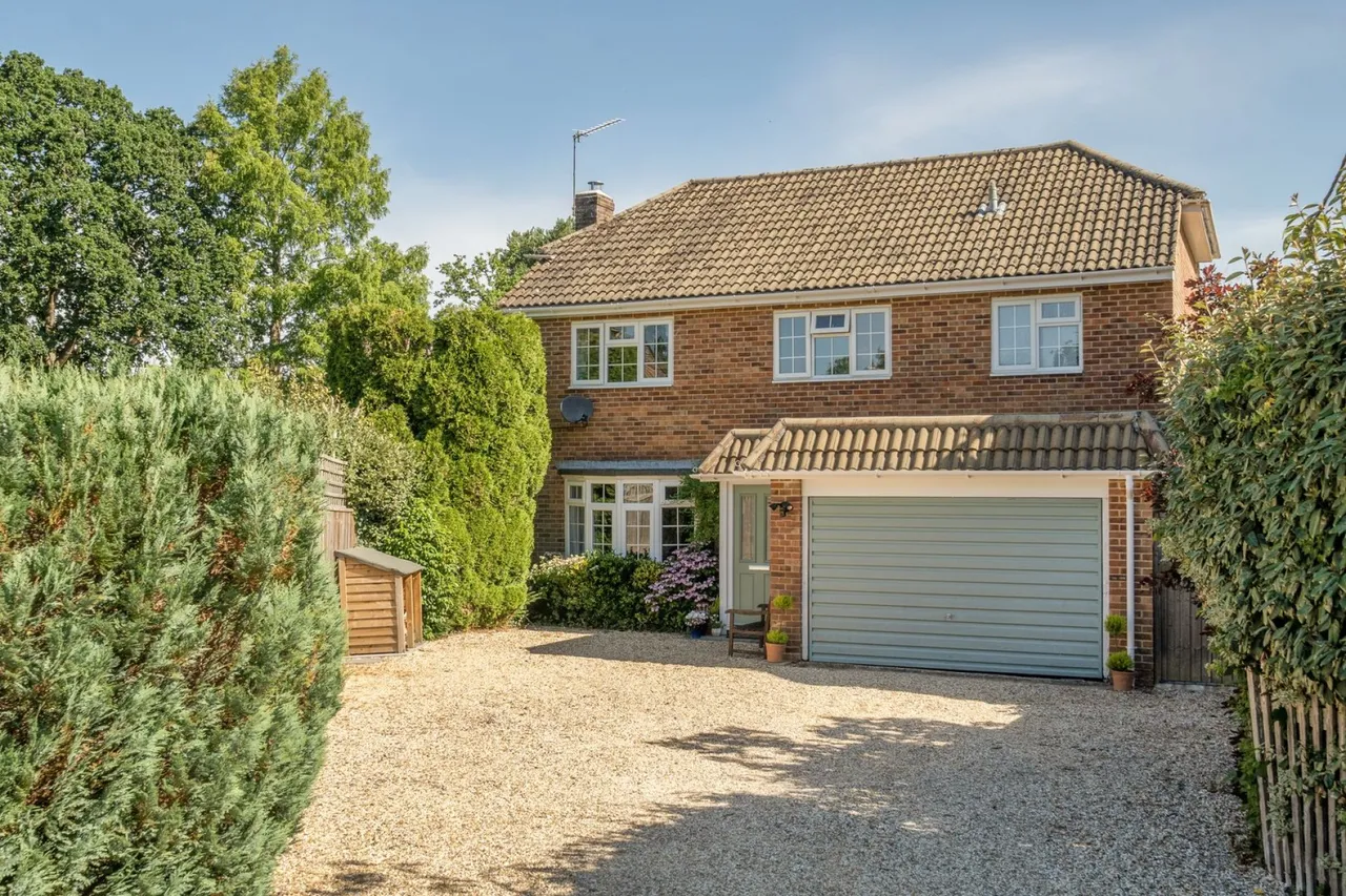 4 bed house for sale, Rhinefield Close, Brockenhurst, SO42