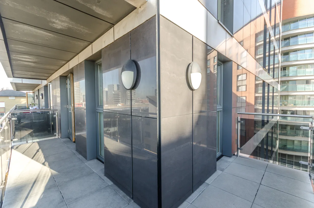 503 Streamlight Tower, 9 Province Square, London, photo 12