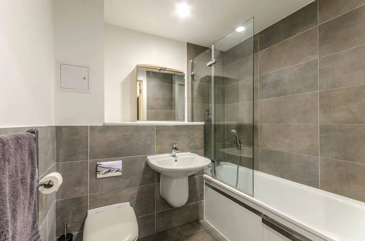 1 bed flat for sale — 503 Streamlight Tower, 9 Province Square, London