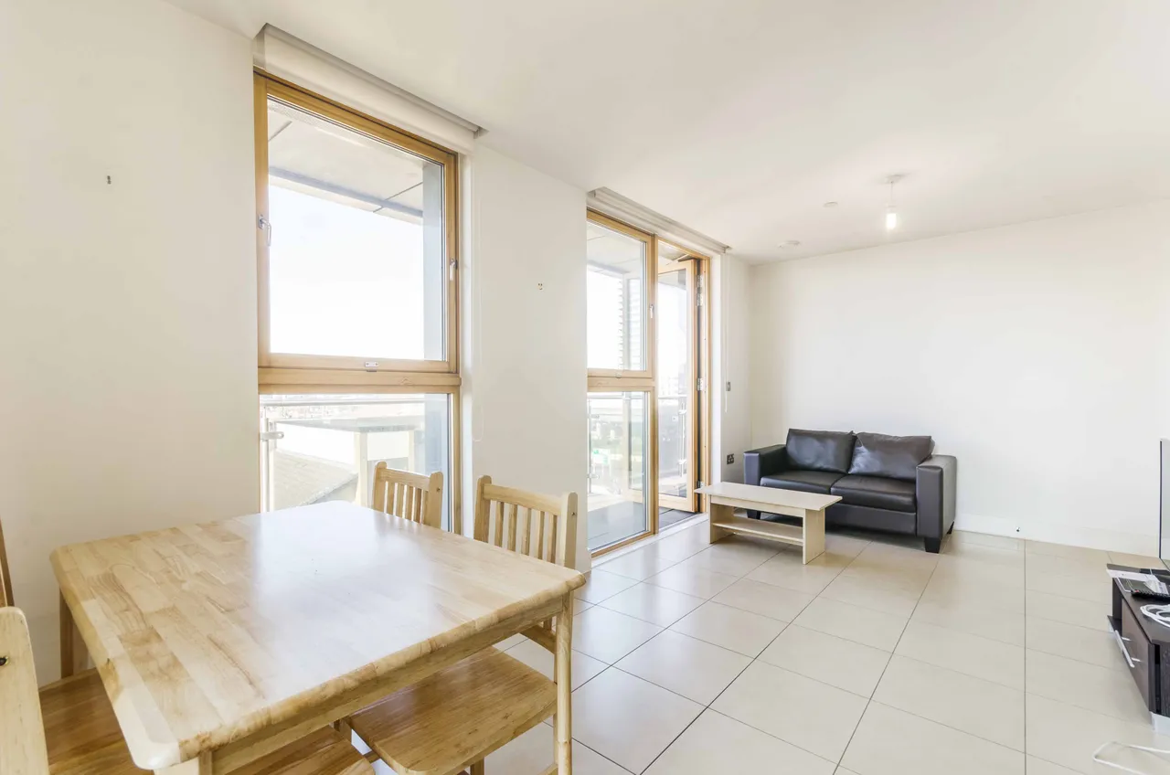 503 Streamlight Tower, 9 Province Square, London, photo 9