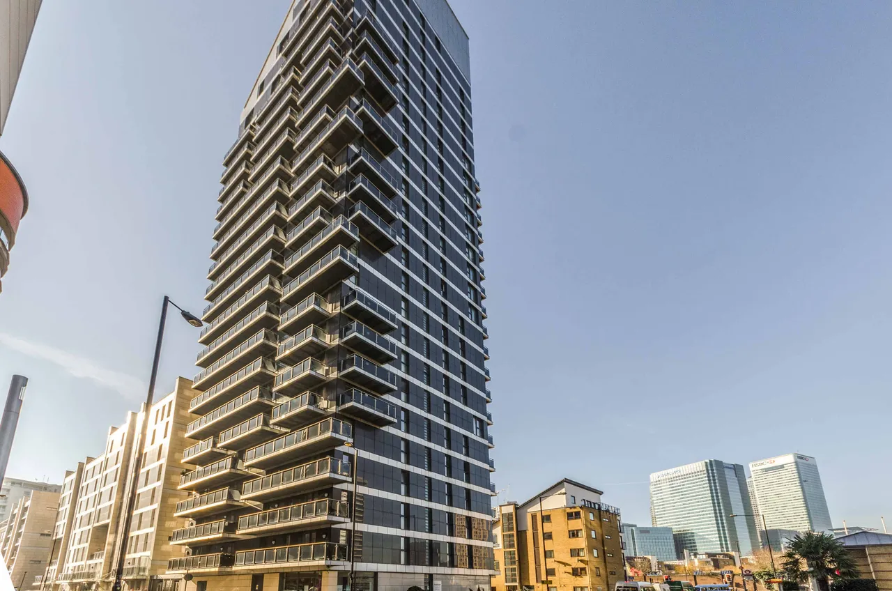 503 Streamlight Tower, 9 Province Square, London, photo 3