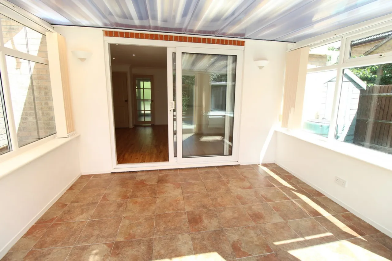 Appledown Drive, Bury St Edmunds, IP32, photo 4