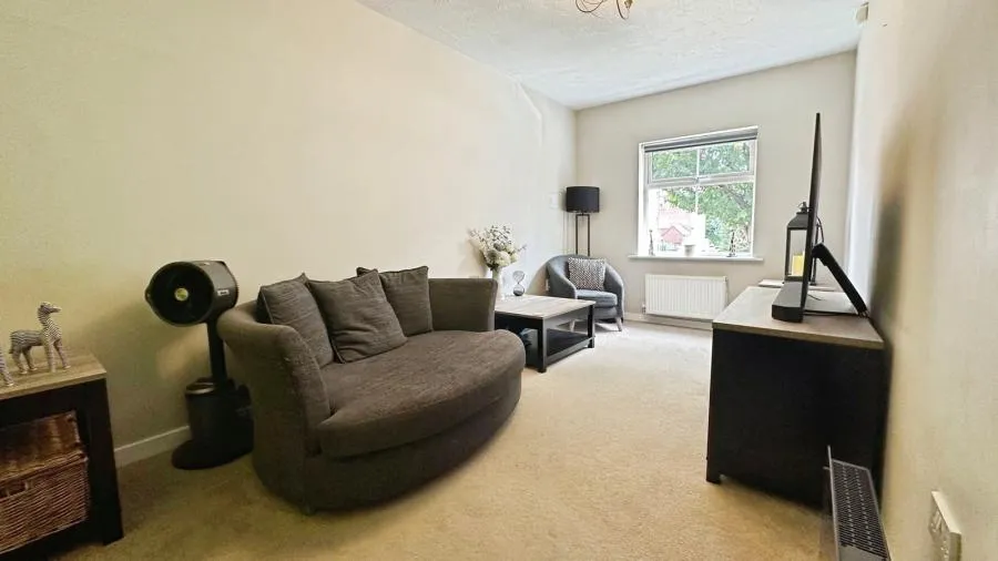 Morland Place, Northfield, B31, photo 3