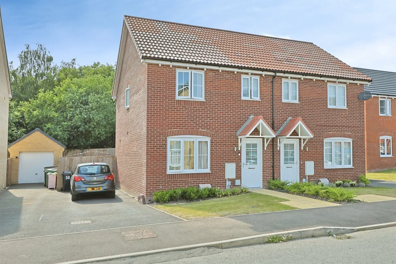 3 bed house for sale, Turner Crescent, Postwick, NR13