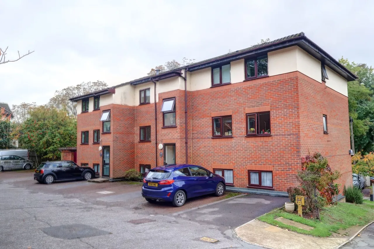 London Road, High Wycombe, HP11, photo 6