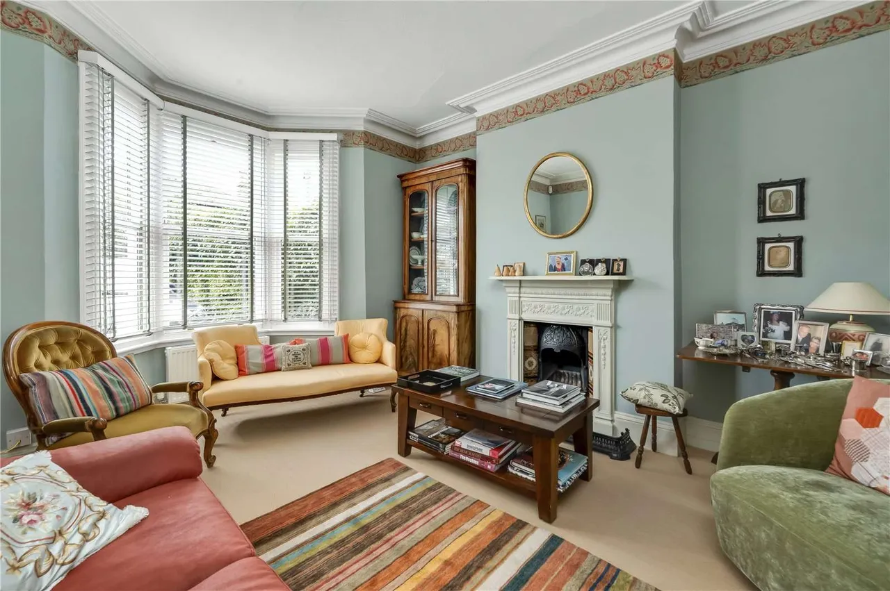 Manor Road, East Molesey, Surrey, KT8 9JU, photo 2