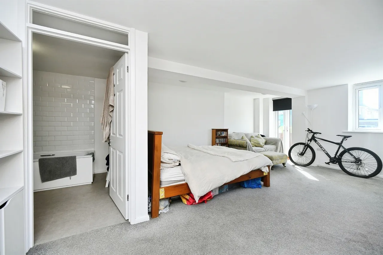 South Coast Road, Peacehaven, BN10, photo 10