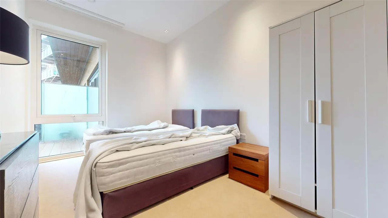 Kew Bridge Road, Brentford, TW8, photo 5