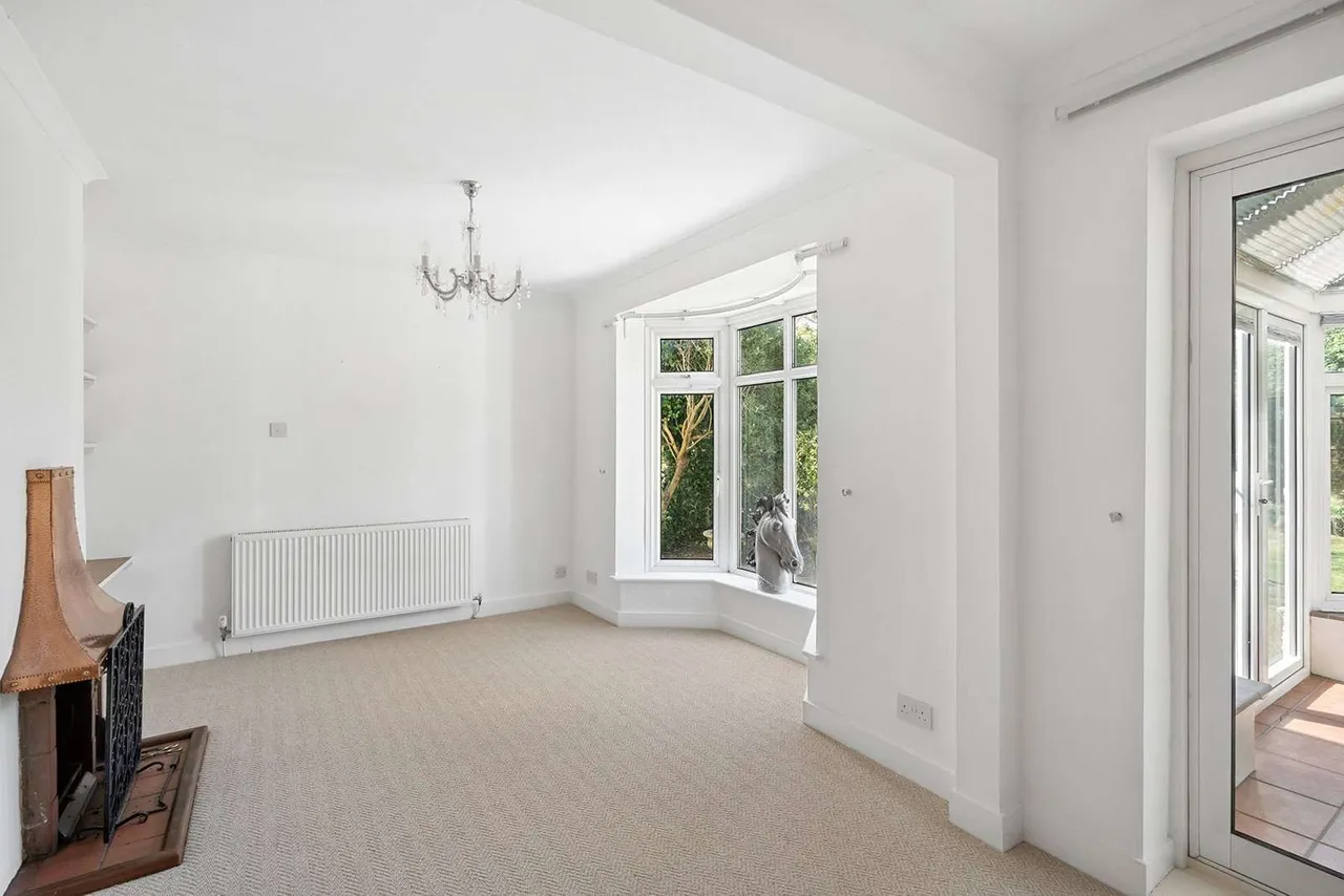 Grimsdells Lane, Amersham, Buckinghamshire, HP6 6HF, photo 2