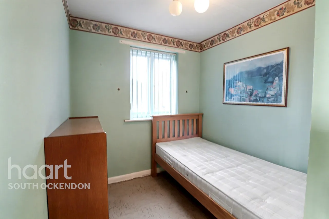 Danbury Crescent, South Ockendon, RM15, photo 6