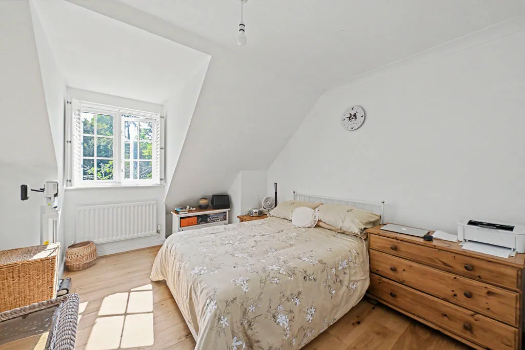 London Road, Aston Clinton, HP22, photo 7