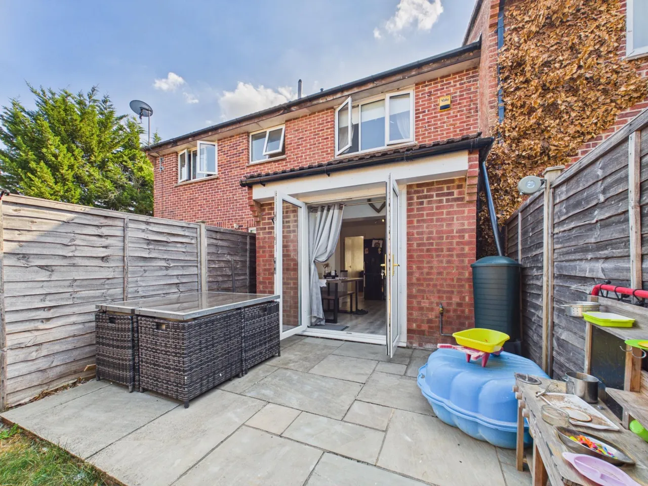 Stratfield Avenue, Tadley, RG26, photo 12