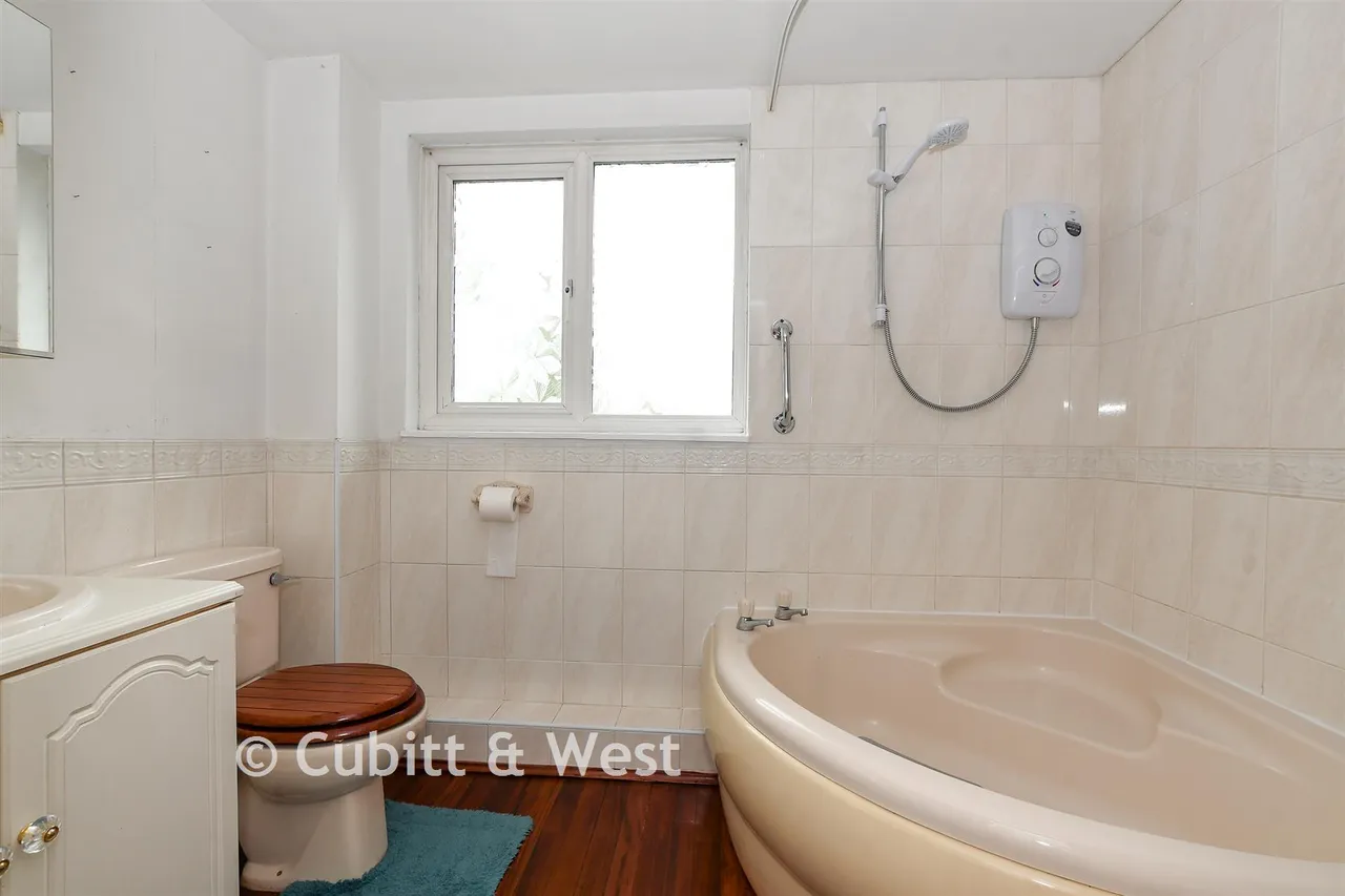 Foxley Close, Redhill, RH1, photo 10