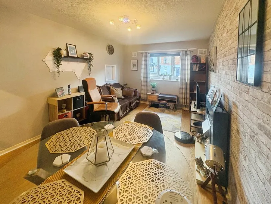 Victoria Mews, Saltisford, CV34, photo 4