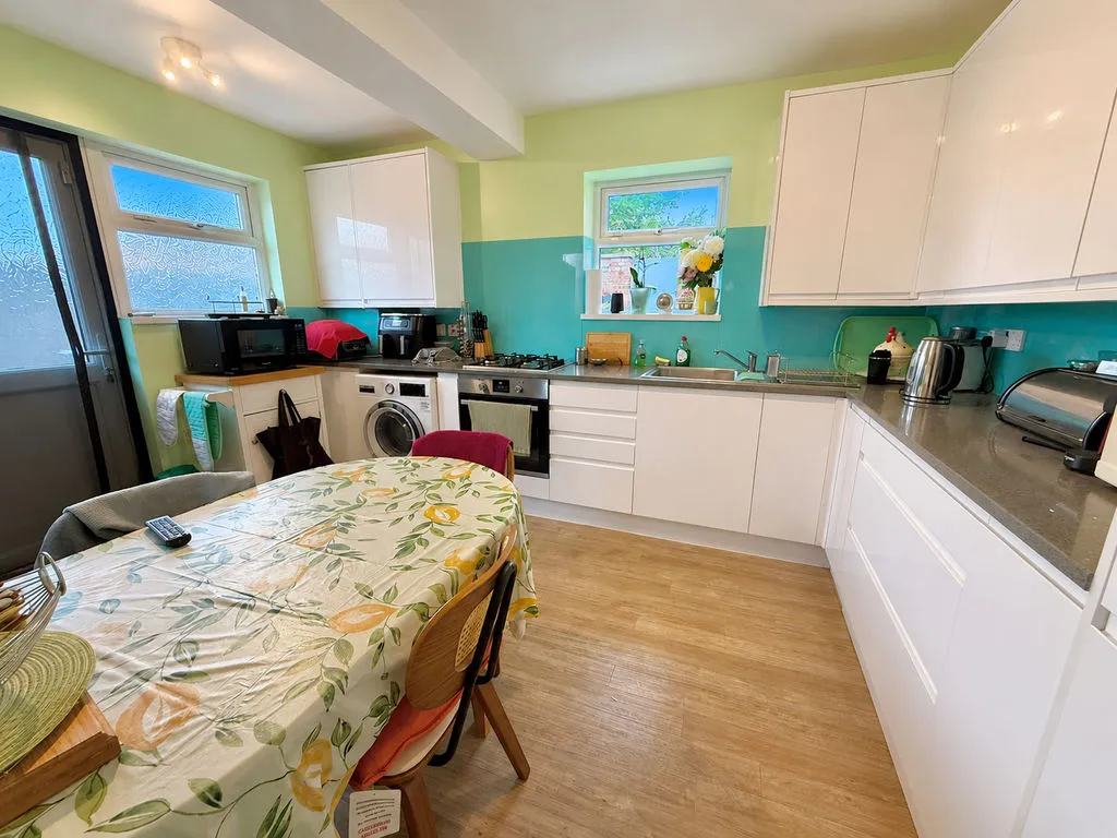 Duncombe Drive, Dunstable LU5 4QZ, photo 2